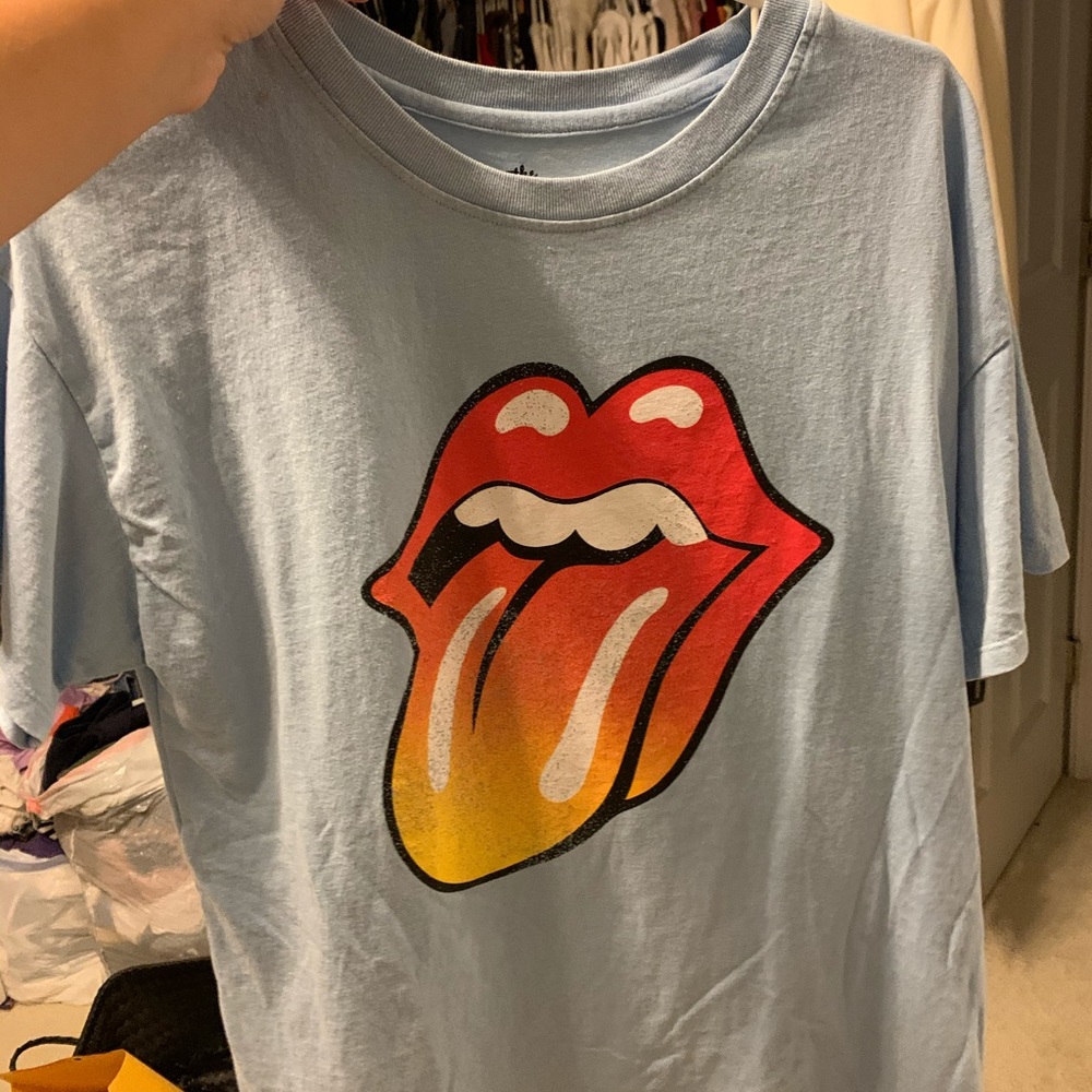 light blue rolling stones t shirt